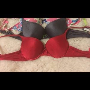 2 push-up wonder bras 34B
